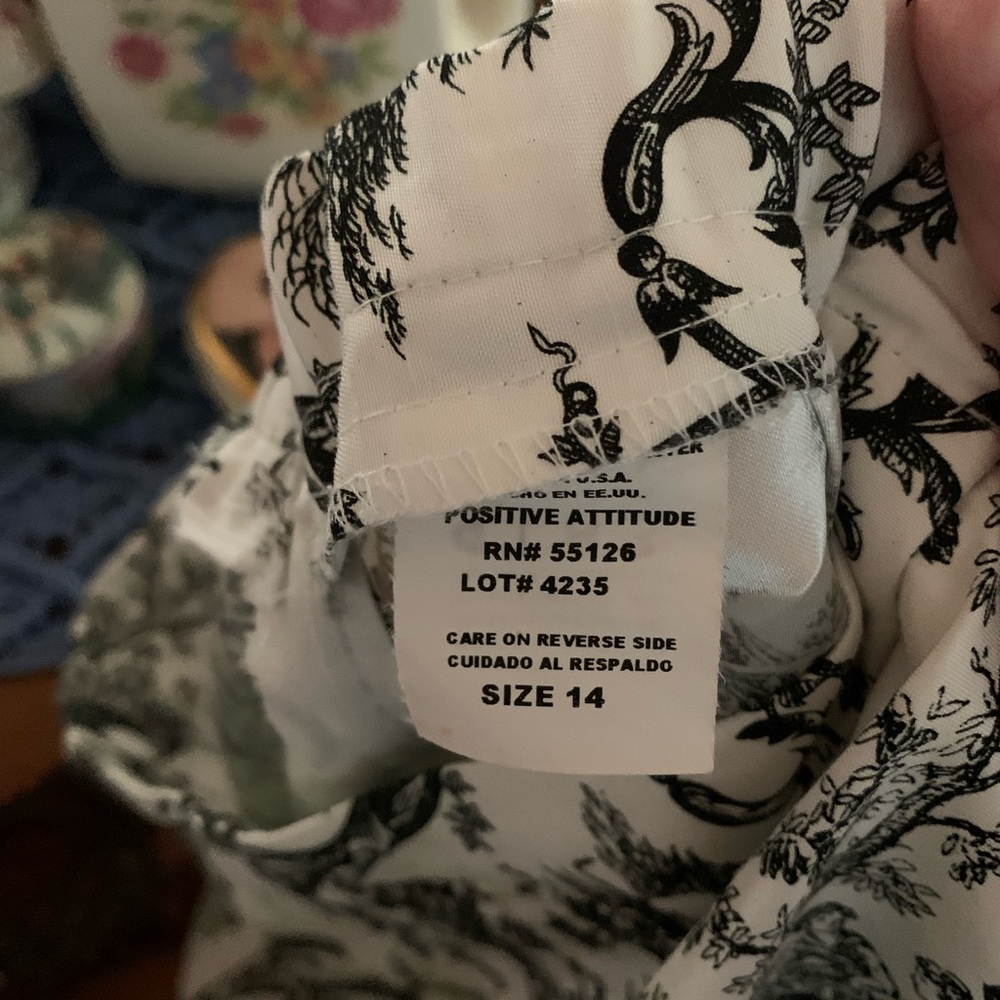 Toile De Jouy Romantic Print Black & White Pants Womens 29” waist 10 - Picture 5 of 5